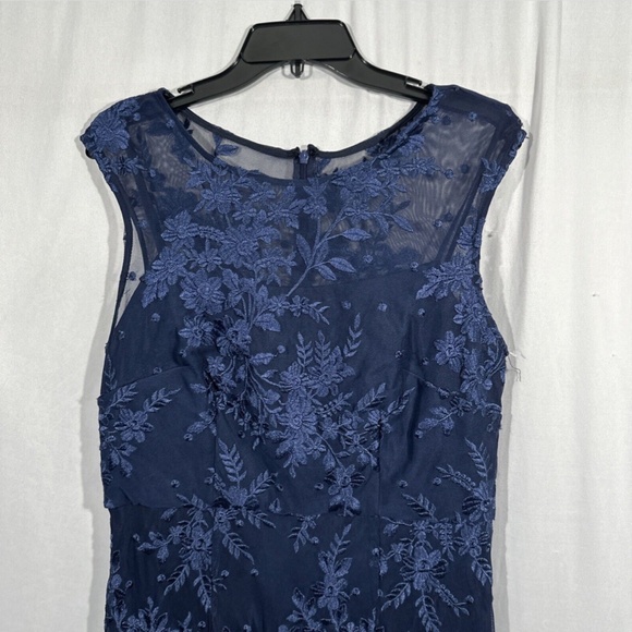 NEW $219 Alex Evenings [ 14 ] Illusion Neck Lace Embroider Godet Gown Navy‎ - Picture 7 of 13